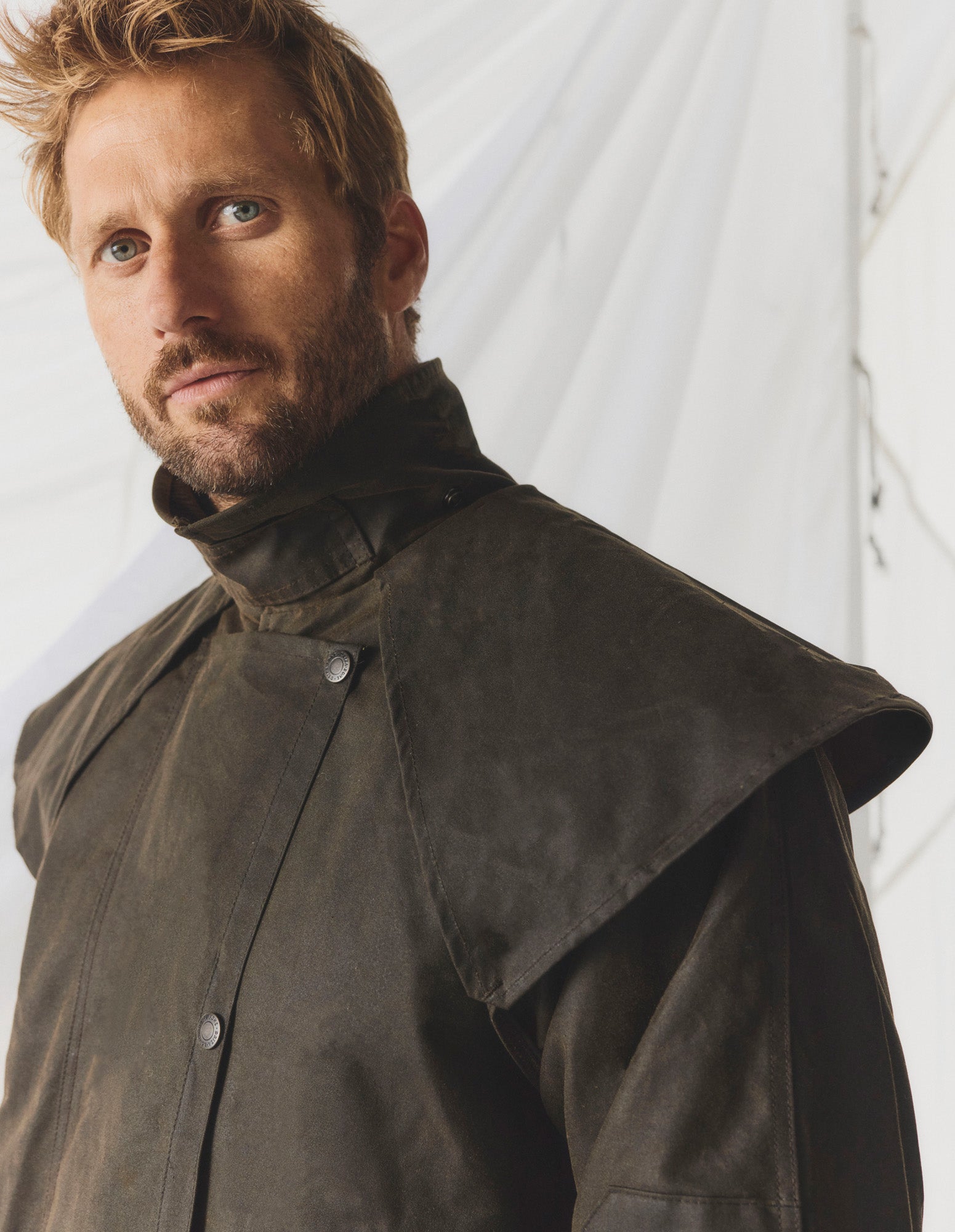 COM2229HW0_HBRWN_6_1776737368