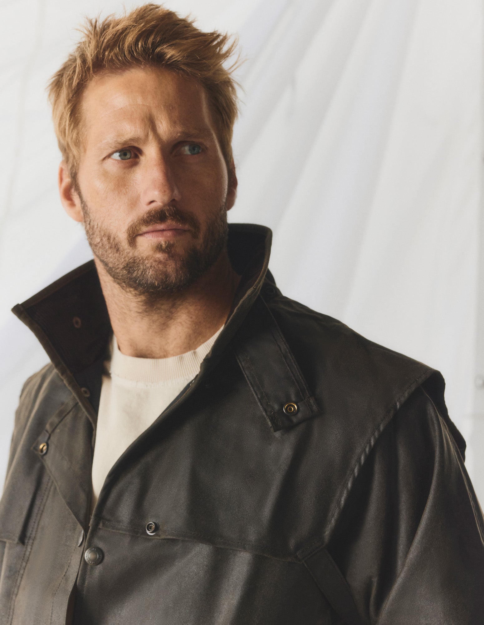 COM2533_HBRWN_4_1776653560